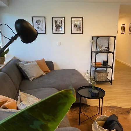 ☆fewo Altes Kino - Modern - Quiet - 65m² - Tv - Netflix - Wlan☆